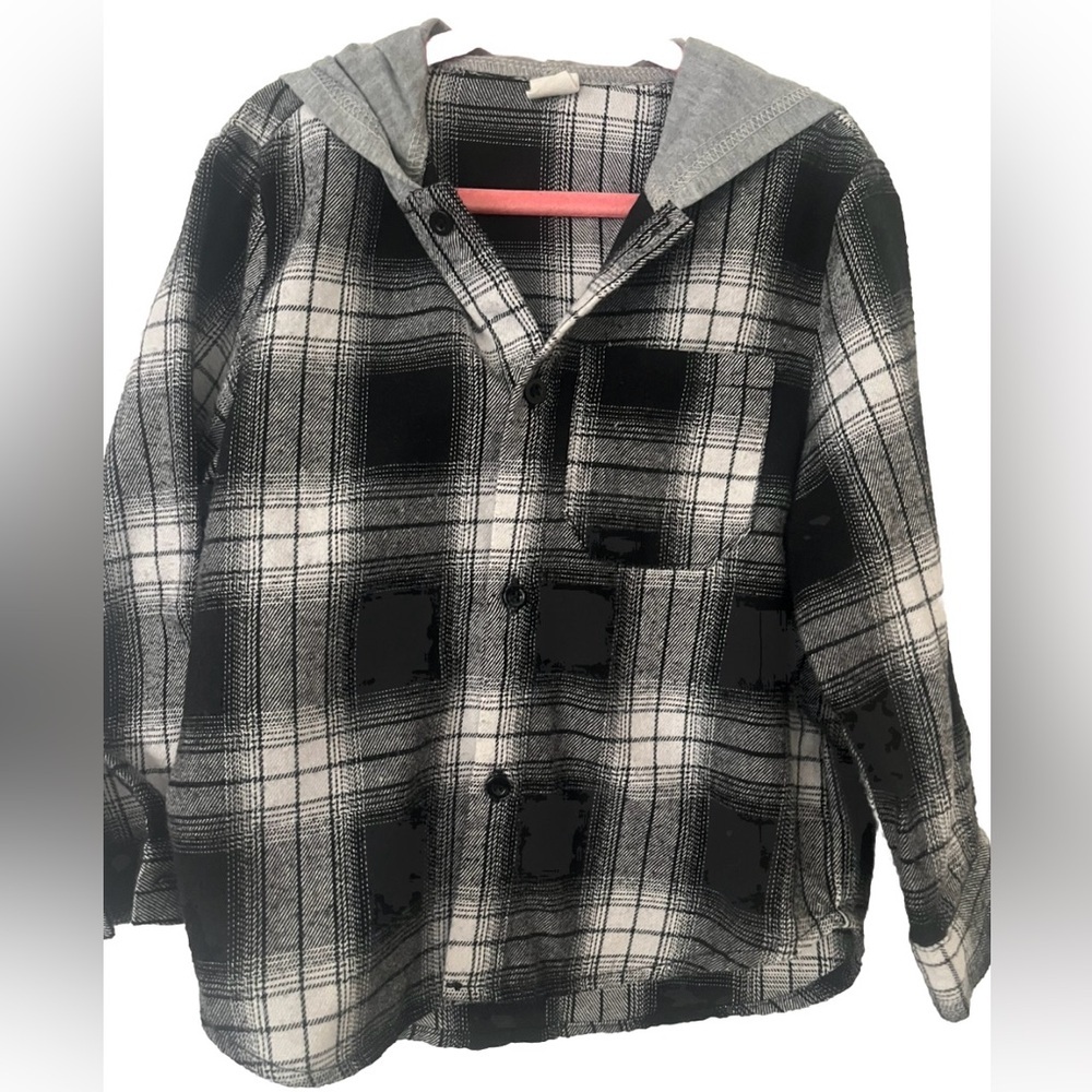 Kids unisex size 4‎ black and white plaid button down shirt with hood
